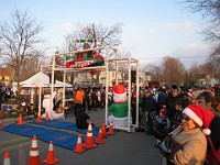 Race Photo  The 2009 running of the Holiday Hustle 5K put on by Running Fit in Dexter Michigan on a sunny but 28 degree on December 5, 2009. : 5K, Fitness, Race, Running, Kasdorf
